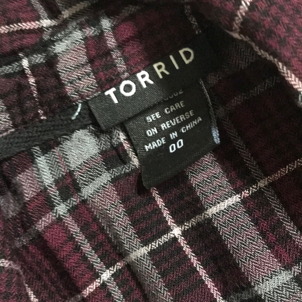 Torrid : Plaid Lace Camp Shirt Long-sleeve - Picture 4 of 6